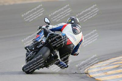 media/Dec-17-2022-SoCal Trackdays (Sat) [[224abd9271]]/Turn 10 Backside (120pm)/